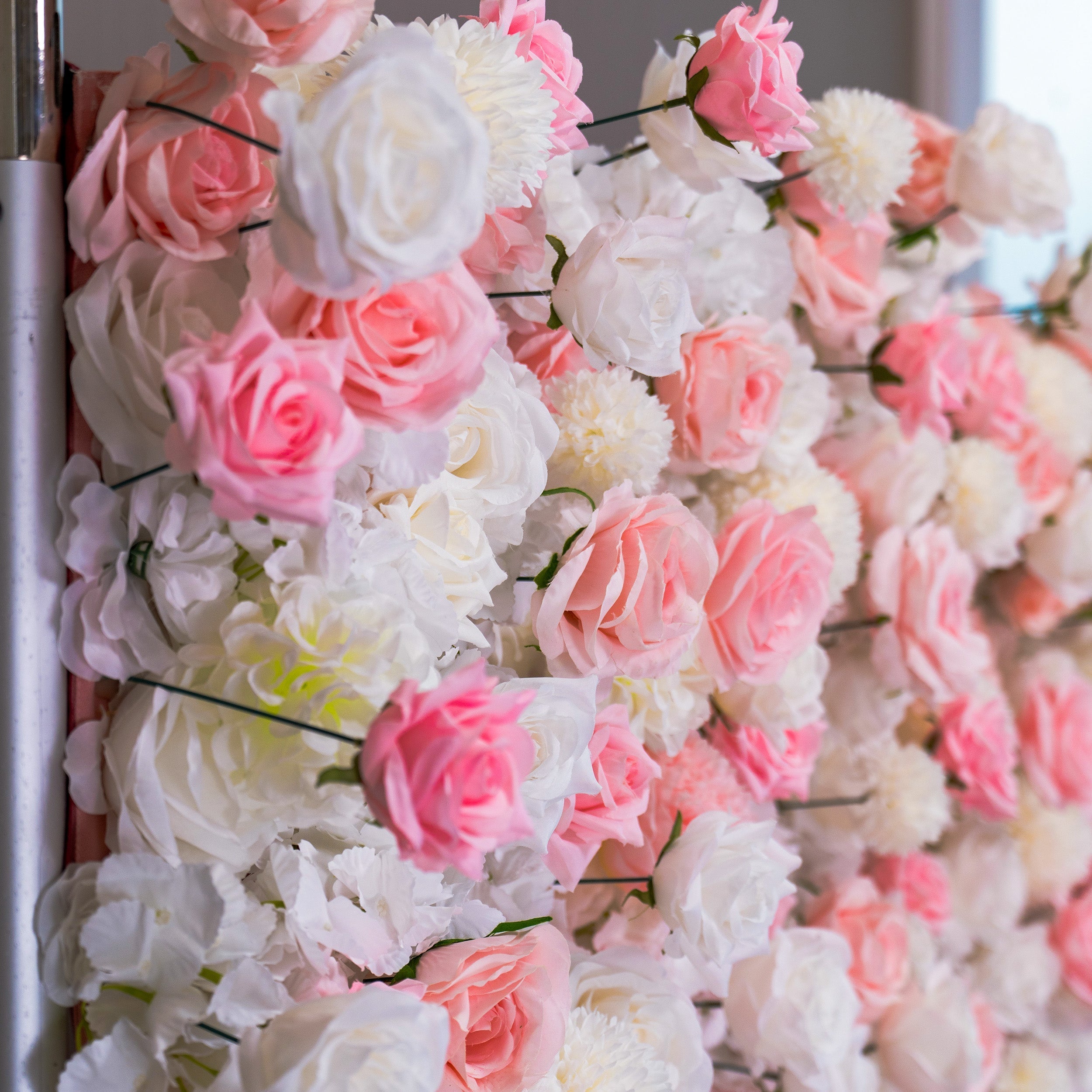 Valar Flowers' Exquisite Flower Wall: A Blend of Elegance and Durability with Soft Pink and White Artificial Blooms. Ideal for Weddings and Events. Easy Setup-VF-409